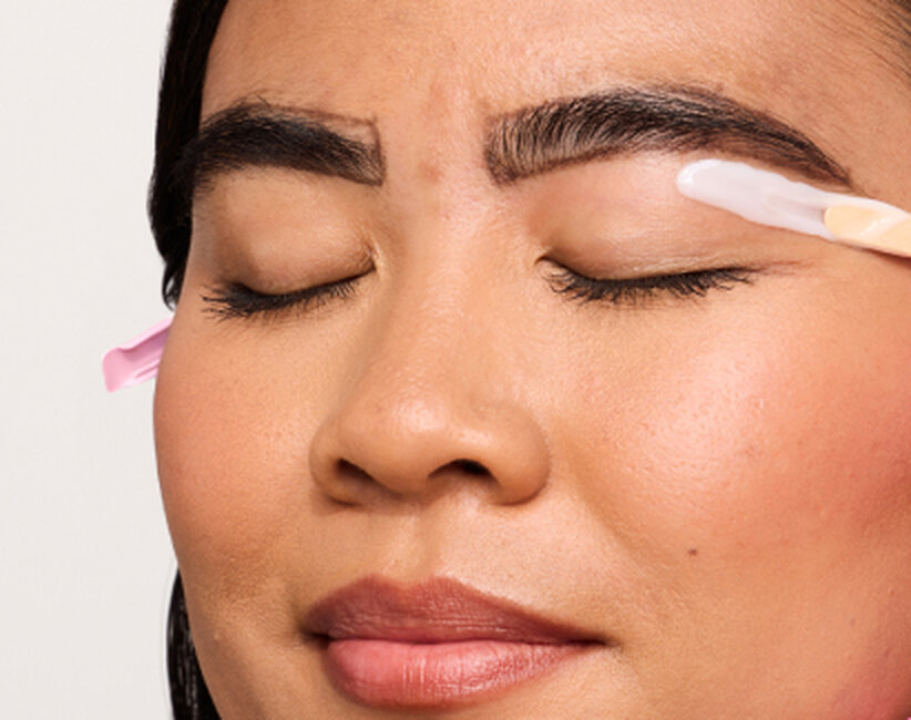 Eyebrow Waxing vs Threading: What&rsquo;s The Difference? 